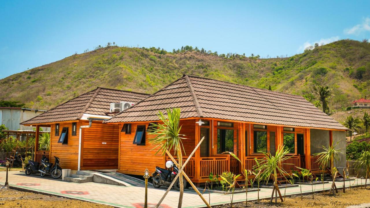 Mandalika Queen Hostel Kuta  Bagian luar foto